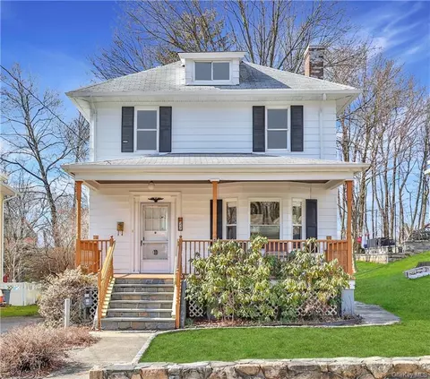 27 Croton Ave, Greenburgh, NY 10591