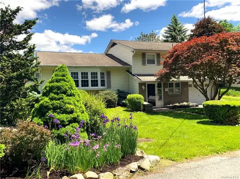 43 Cedar Ln, Highlands, NY 10928
