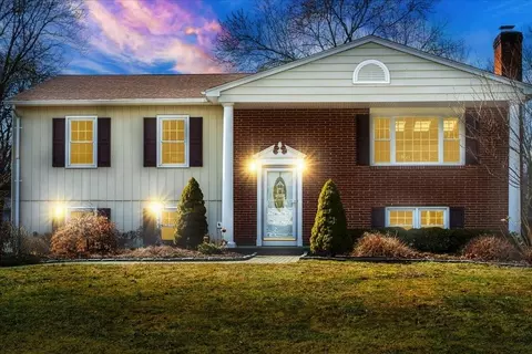 26 Sabra Ln, Wappinger, NY 12590
