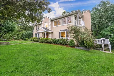 7 Sheridan Rd, Greenburgh, NY 10583