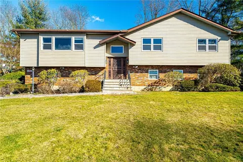 2 Drisler Ave, Greenburgh, NY 10607