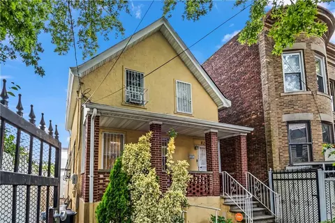 828 E 226th St, New York, NY 10466