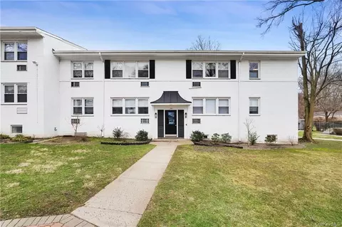 79 Avon Cir #D, Rye, NY 10573