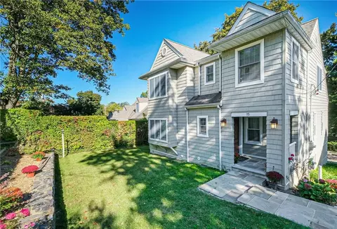 15 Taft Ln, Greenburgh, NY 10502