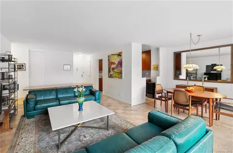 140 W End Ave #16M, New York, NY 10023