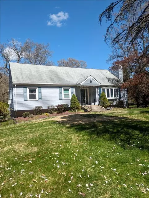 22 Ridgefield Ln, Newburgh, NY 12550