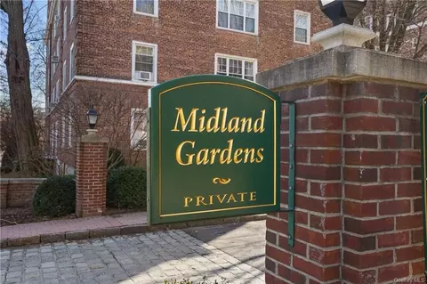 5 Midland Gdns #4K, Bronxville, NY 10708