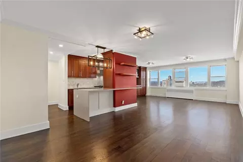 4555 Henry Hudson Pkwy #903, New York, NY 10471