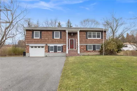 660 Granite Springs Rd, Yorktown, NY 10598