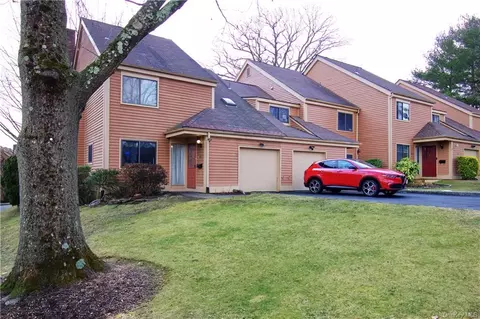 212 Treetop Cres, Rye, NY 10573