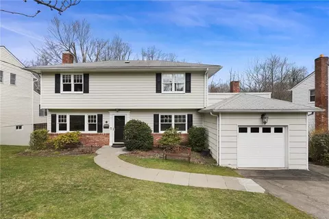 35 Black Birch Ln, Scarsdale, NY 10583