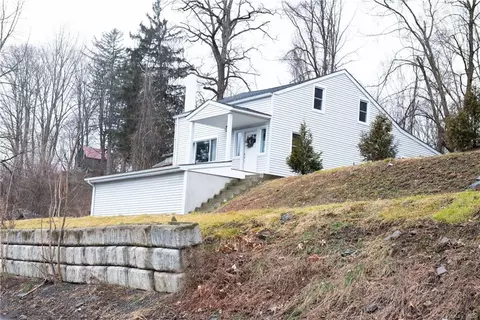 617 South Rd, Milton, NY 12547