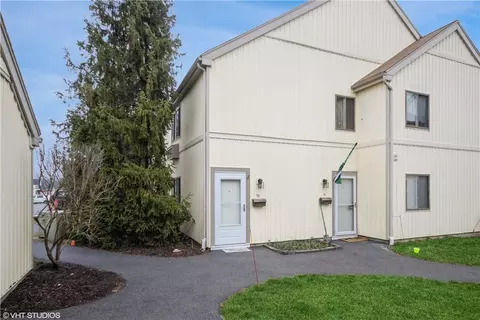 7 Kings Ct #B, Yorktown, NY 10547