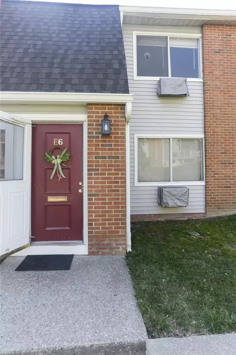 2740 South Rd #E6, Poughkeepsie, NY 12601