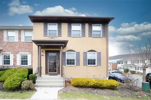 553 Kensico Ct, Ramapo, NY 10901