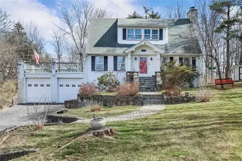 1670 Overhill St, Yorktown, NY 10598