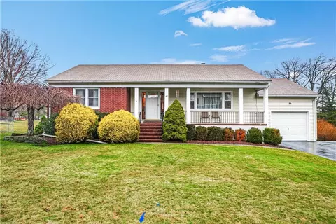 25 Birch Dr, Thiells, NY 10984