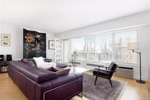 2 Stoneleigh Plz #2F, Bronxville, NY 10708