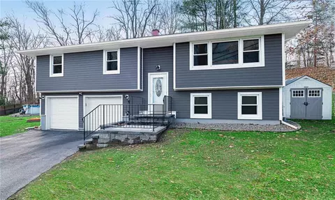 3 Four Corners Rd, Warwick, NY 10990