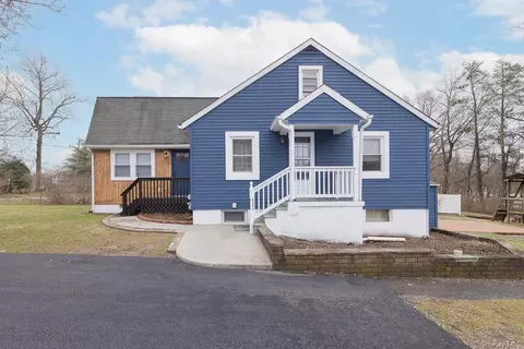 287 Old Haverstraw Rd, Clarkstown, NY 10920