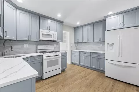 12 Brookridge Rd, New Rochelle, NY 10804