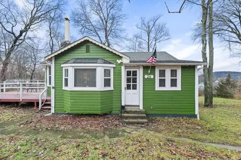 26 Crestwood Trl, Monroe, NY 10950