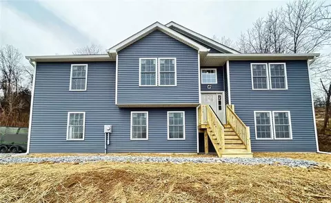 5 Alexandra Matthew Rd, Newburgh Town, NY 12589