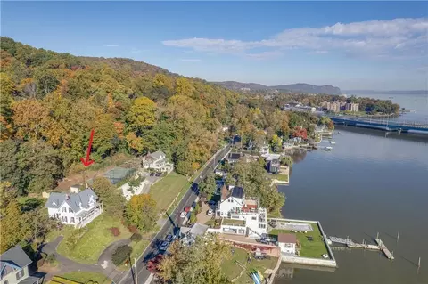 75 River Rd, Orangetown, NY 10960