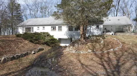 2215 Greenville Tpke, Greenville, NY 12771
