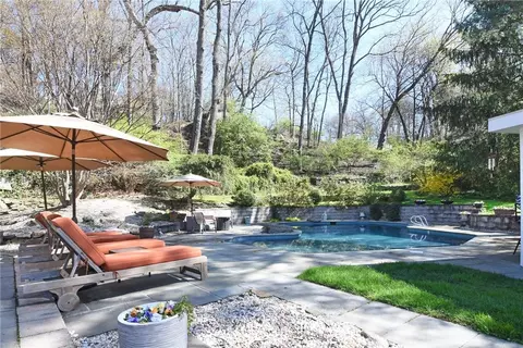 3 Deep Hollow Close Close, Greenburgh, NY 10533