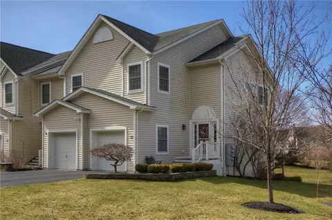 53 Pewter Cir, Chester, NY 10918