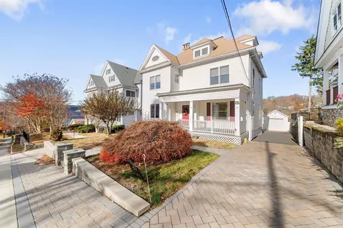 53 Arthur St, Yonkers, NY 10701