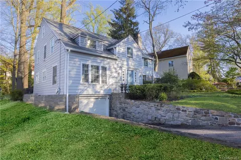 145 Douglas Pl, Mount Vernon, NY 10552