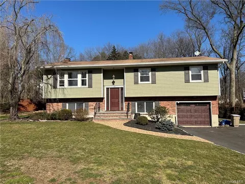 155 Campbell Ave, Orangetown, NY 10983