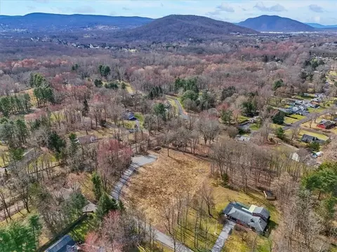 Lomala Road, Fishkill, NY 12533