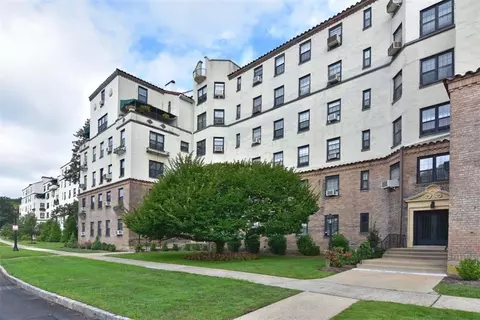 1273 N Avenue Apt 3c Ent4 Ave #3C, ENT.4, New Rochelle, NY 10804