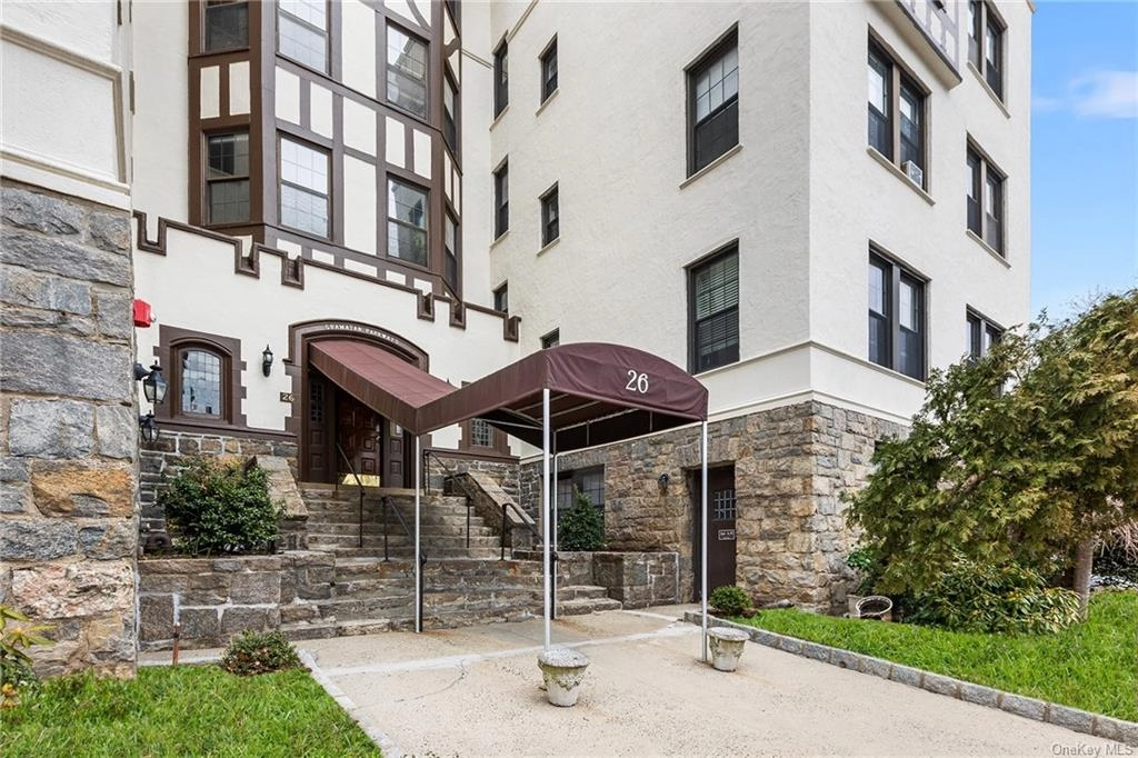 26 Pondfield Rd Unit E  