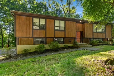 16 Alexander Ln, Cortlandt, NY 10520