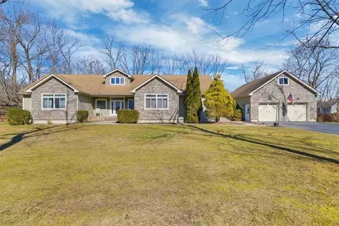12 Halvorsen Rd, Cornwall, NY 12518