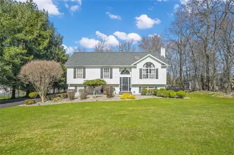34 Cunningham Dr, Monroe, NY 10950
