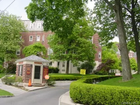 2 Chateau Cir #2N, Scarsdale, NY 10583
