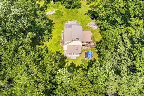 24 Buttermilk Falls Rd, Warwick, NY 10990