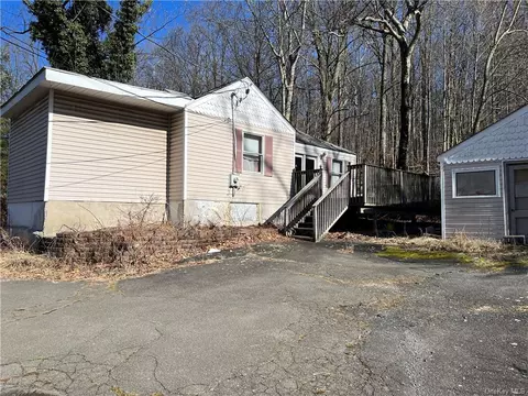 100 Route 303, Clarkstown, NY 10989