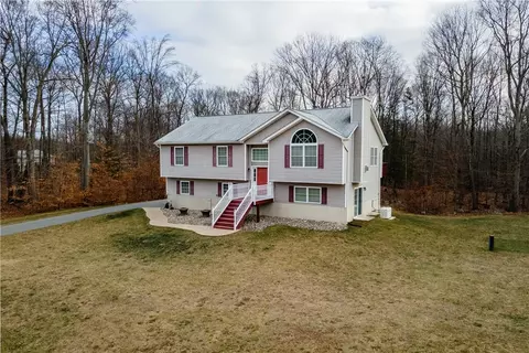 86 Glen Rock Cir, Highland, NY 12528