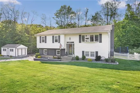 4 Creekview Dr, Thiells, NY 10984