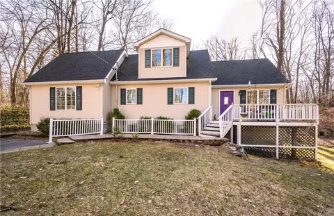 13 Eileen Blvd, Poughkeepsie, NY 12603