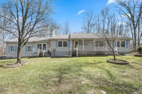 376 Brimstone Hill Rd, Shawangunk, NY 12566