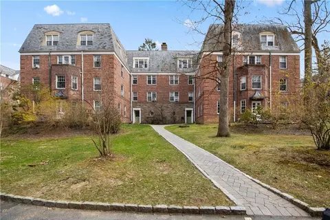 80 Pinewood Rd #3B, Greenburgh, NY 10530