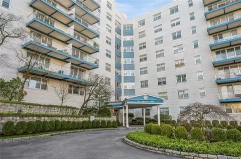 499 N Broadway #3A, White Plains, NY 10603