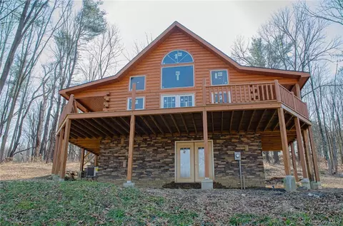 55 Hilltop Dr, Ulster, NY 12443
